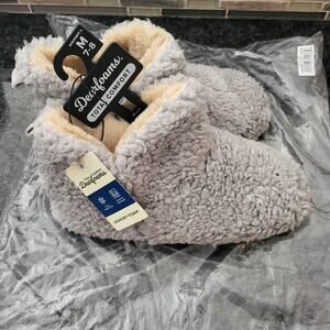 NWT Dearfoams Women's Chelsea Faux Fuzzy Sherpa Indoor House Bootie Med  7-8